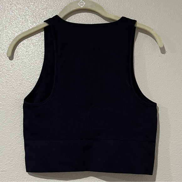 Athleta Aurora Seamless Ribbed V Neck Crop Top - Picture 6 of 9